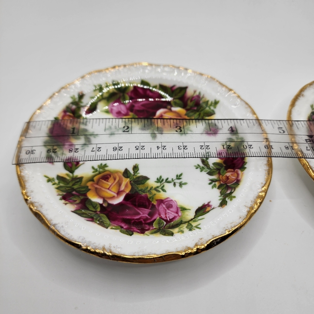 Set of 2 Vintage Royal Albert "Old Country Roses" Pin Dishes - Picture 3 of 3